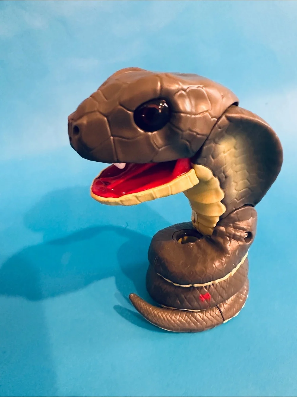 WOWWEE Fingerlings Untamed Fang King is Cobra Snake Toy w/Sound Motion Lights 6”